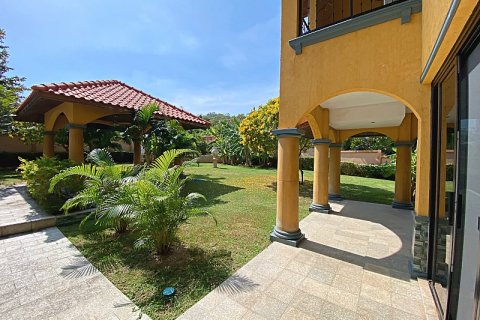 Villa in Hua Hin, Thailand 4 bedrooms № 168291 - photo 8