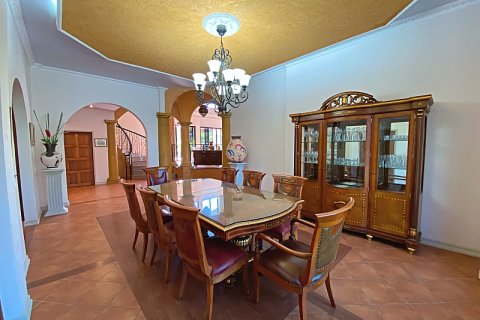 Villa in Hua Hin, Thailand 4 bedrooms № 168291 - photo 18