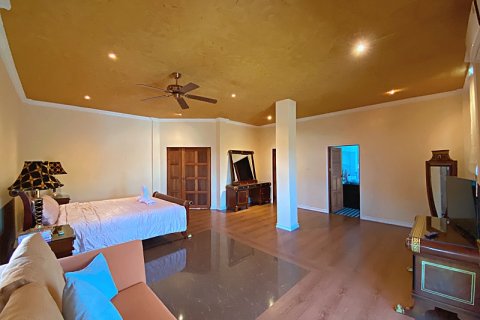 Villa in Hua Hin, Thailand 4 bedrooms № 168291 - photo 29