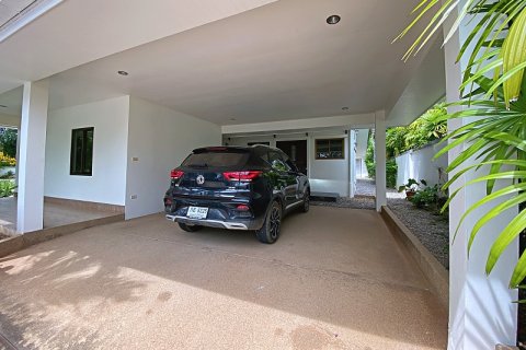 Villa in Hua Hin, Thailand 4 bedrooms № 168327 - photo 9