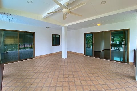 Villa in Hua Hin, Thailand 4 bedrooms № 168327 - photo 28