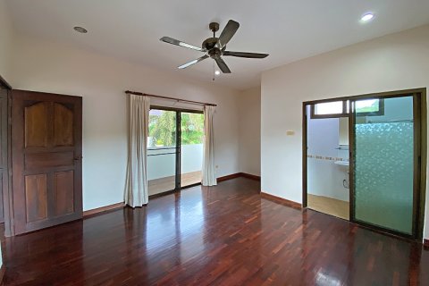 Villa in Hua Hin, Thailand 4 bedrooms № 168327 - photo 20