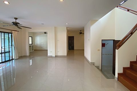 Villa in Hua Hin, Thailand 4 bedrooms № 168327 - photo 14