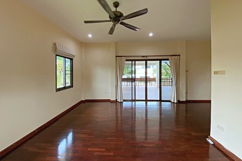 Villa in Hua Hin, Thailand 4 bedrooms № 168327 - photo 24