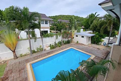 Villa in Hua Hin, Thailand 4 bedrooms № 168327 - photo 30