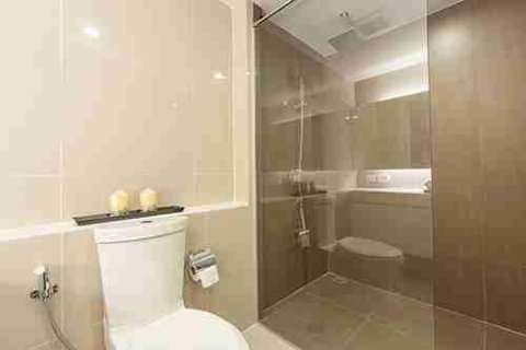 Condo in Bangkok, Thailand, 2 bedrooms  № 183110 - photo 19