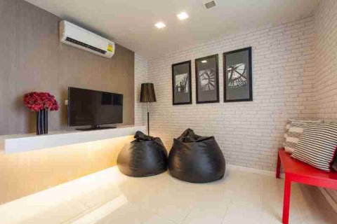 Condo in Bangkok, Thailand, 2 bedrooms  № 183110 - photo 5