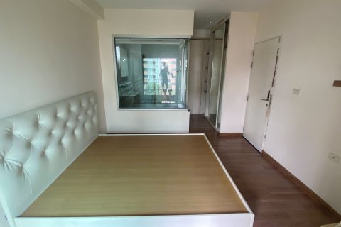 Studio in the Condo in Khlong Toei, Bangkok, Thailand  № 151225 - photo 4