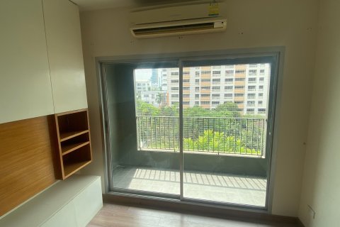 Studio in the Condo in Khlong Toei, Bangkok, Thailand  № 151225 - photo 8