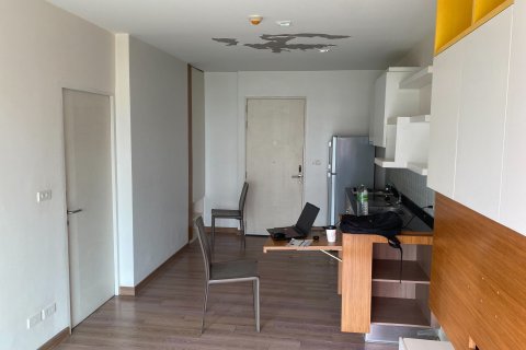 Studio in the Condo in Khlong Toei, Bangkok, Thailand  № 151225 - photo 1