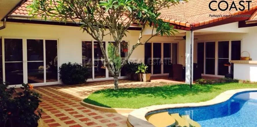 Casa de 3 dormitorios en Pattaya, Tailandia № 212203