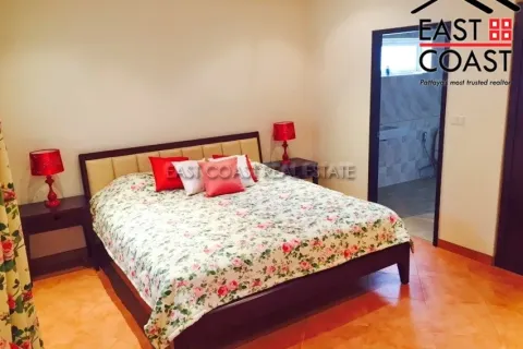 Casa de 3 dormitorios en Pattaya, Tailandia № 212203 - foto 4