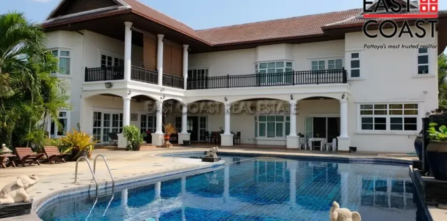 Casa de 5 dormitorios en Pattaya, Tailandia № 212205