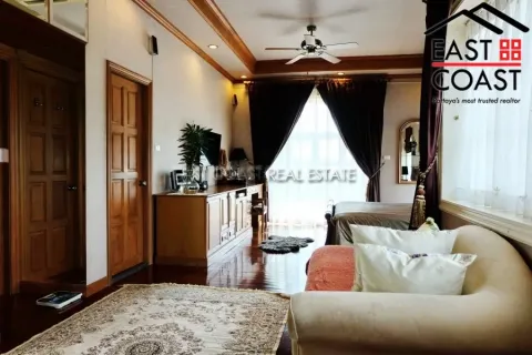 Casa de 5 dormitorios en Pattaya, Tailandia № 212204 - foto 24
