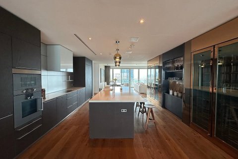 Condo à Pathum Wan, Bangkok, Thaïlande, 3 chambres  № 172542