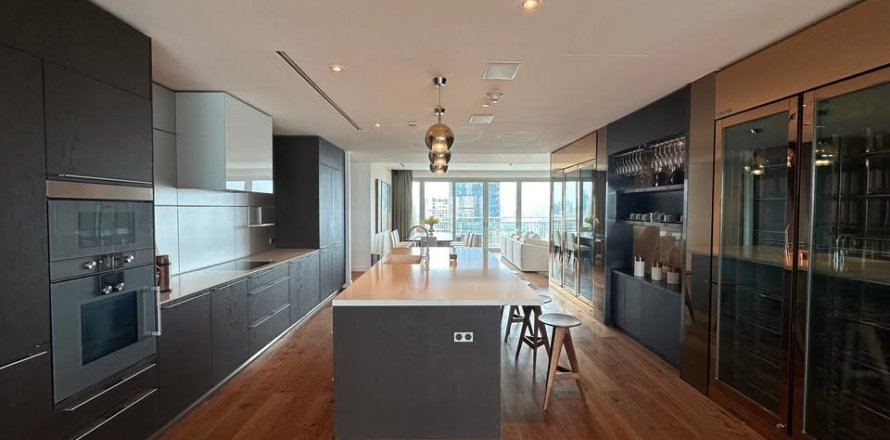 Condo à Pathum Wan, Bangkok, Thaïlande, 3 chambres  № 172542