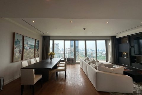 Condo à Pathum Wan, Bangkok, Thaïlande, 3 chambres  № 172542 - photo 4