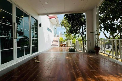 Villa in Hua Hin, Thailand 4 bedrooms № 152348 - photo 8