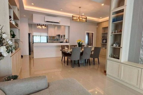 Villa in Pattaya, Thailand 3 bedrooms № 152347 - photo 4