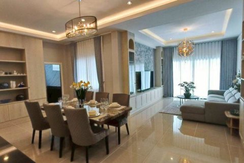 Villa in Pattaya, Thailand 3 bedrooms № 152347 - photo 5