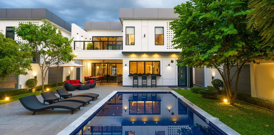 Вилла в Чиангмае, Таиланд с 4 спальнями  № 174076