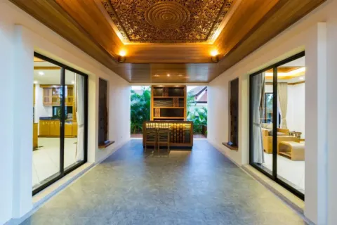 Villa in Phuket, Thailand 3 bedrooms № 174073 - photo 12