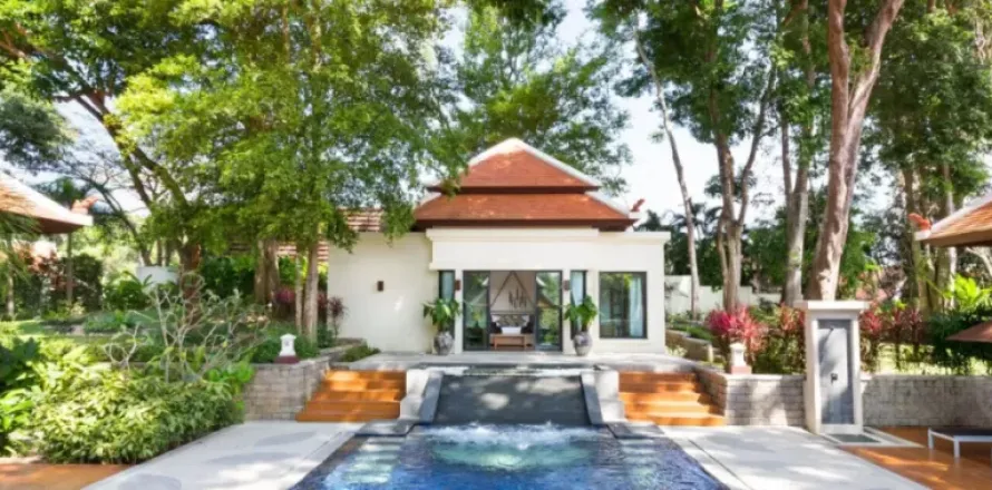 Villa in Phuket, Thailand 3 bedrooms № 174073