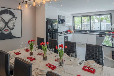 Вилла в Чиангмае, Таиланд с 4 спальнями  № 174077 - фото 14