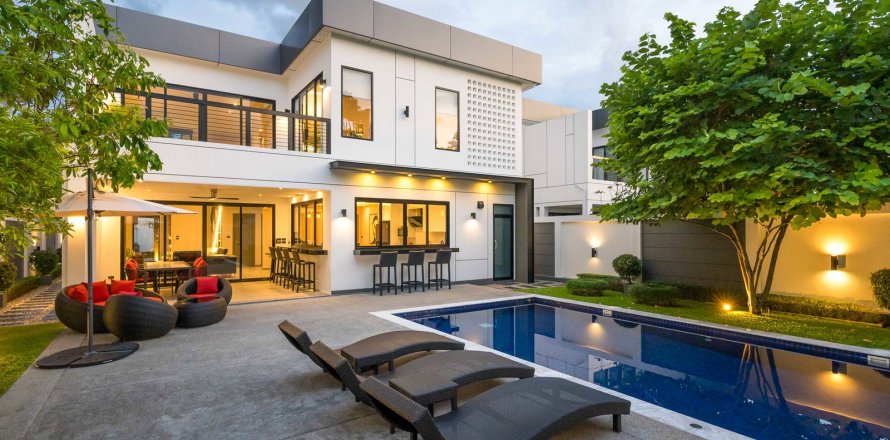 Вилла в Чиангмае, Таиланд с 4 спальнями  № 174077