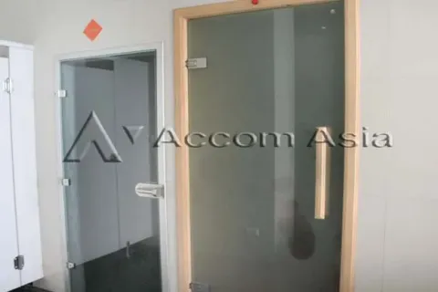 Condo in Khlong Toei, Bangkok, Thailand, 3 bedrooms  № 215286 - photo 25