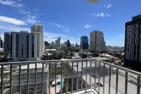 Condo à Khlong Toei, Bangkok, Thaïlande, 2 chambres  № 161859 - photo 14