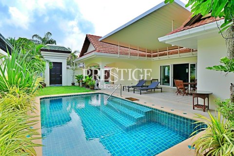 House in Pattaya, Thailand 2 bedrooms № 198333