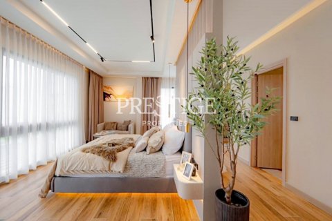 House in Pattaya, Thailand 5 bedrooms № 198329 - photo 13