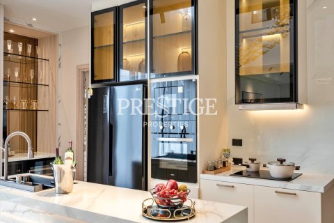 House in Pattaya, Thailand 5 bedrooms № 198329 - photo 7