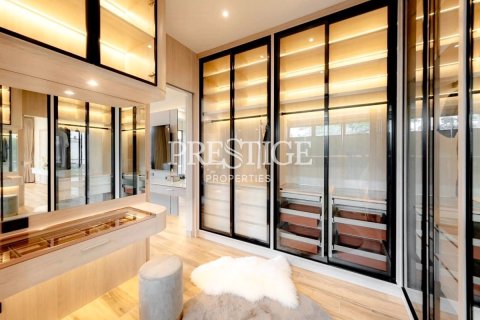 House in Pattaya, Thailand 5 bedrooms № 198329 - photo 11