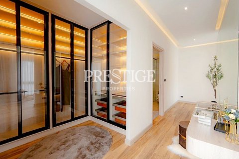 House in Pattaya, Thailand 5 bedrooms № 198329 - photo 15