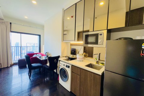 Студия в кондо в Ваттхане, Бангкок, Таиланд № 140814 - фото 2