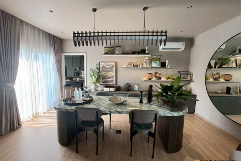 House in Bangkok, Thailand 4 bedrooms № 190290 - photo 8
