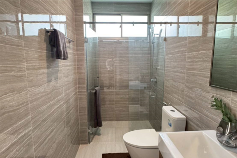 House in Bangkok, Thailand 4 bedrooms № 190290 - photo 12