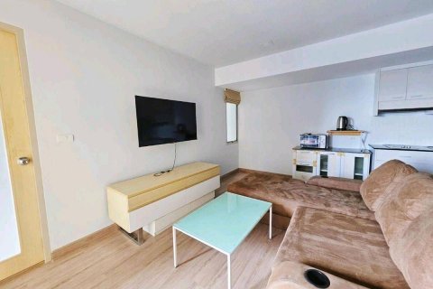 Studio dans le Condo à Huai Khwang, Bangkok, Thaïlande  № 135419 - photo 2