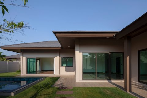 House in Bangkok, Thailand 3 bedrooms № 157588 - photo 5