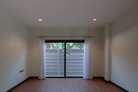 House in Bangkok, Thailand 3 bedrooms № 157588 - photo 16