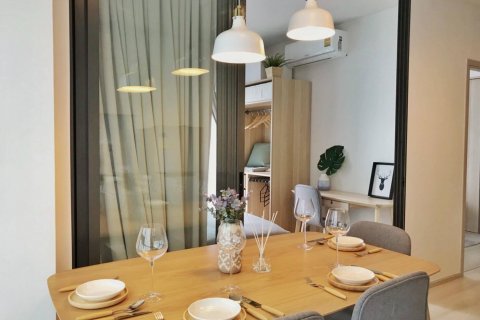 Condo in Bangkok, Thailand, 2 bedrooms  № 157585 - photo 2