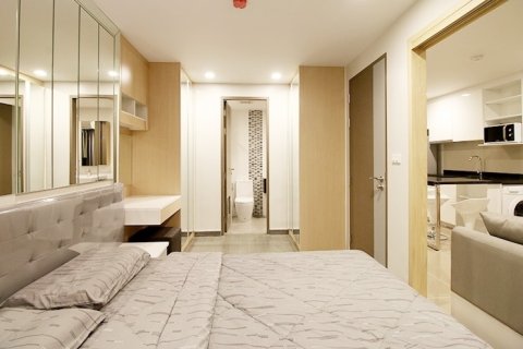 Condo in Bangkok, Thailand, 1 bedroom  № 157587 - photo 11
