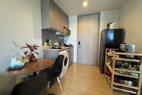 Studio in the Condo in Phra Khanong, Bangkok, Thailand  № 153552 - photo 3