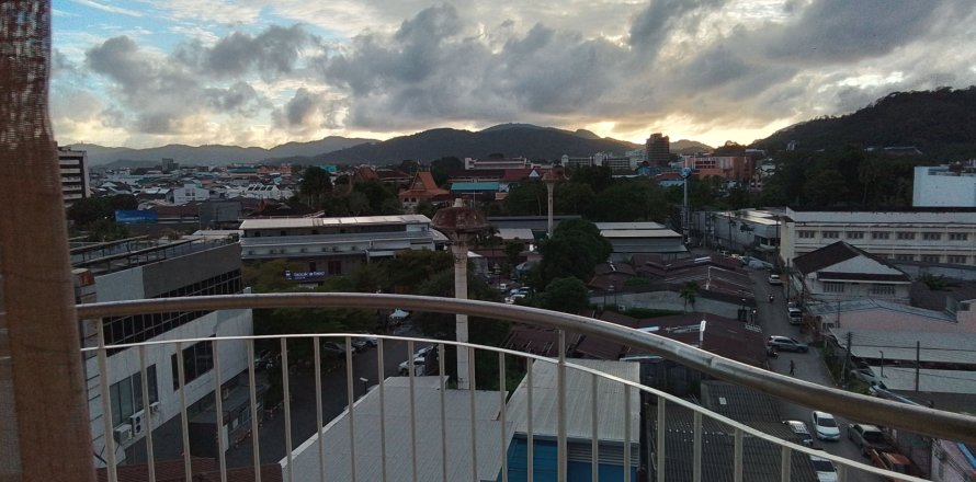 Condo in Phuket, Thailand, 2 bedrooms  № 153557