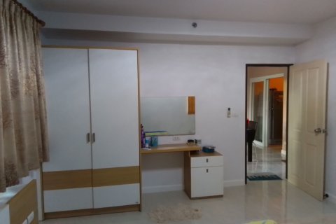 Condo in Phuket, Thailand, 2 bedrooms  № 153557 - photo 14