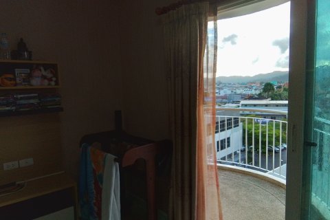 Condo in Phuket, Thailand, 2 bedrooms  № 153557 - photo 22