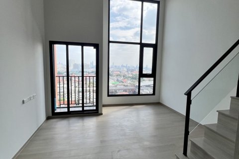 Studio in the Condo in Bangkok Noi, Thailand  № 160348