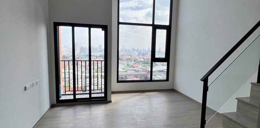 Studio in the Condo in Bangkok Noi, Thailand  № 160348